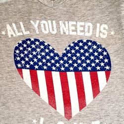 Ladies 1X Top Runs Big Like  New