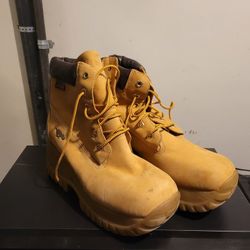 Size 9M Rocket Dog platform work boots