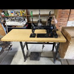 Professional Singer Sewing Machine Table 