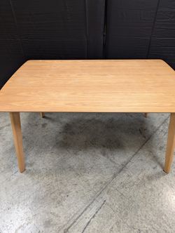 Minimalist Rectangular Wood Dining Table with Tapered Legs