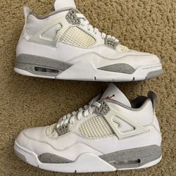 Size 13 (Pre owned, paint chipping, no box) - Air jordan 4 retro white Oreo