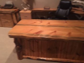 beautiful custom log desk ...