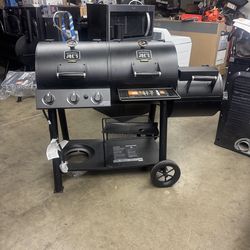 Bbq grill 3/ 1 charcoal and smoker and gas propane Oklahoma joes