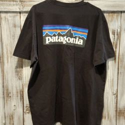 Patagonia Black Short Sleeve T-shirt (Size XL)
