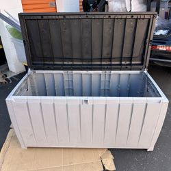 Outdoor Storage Plastic Deck Box 