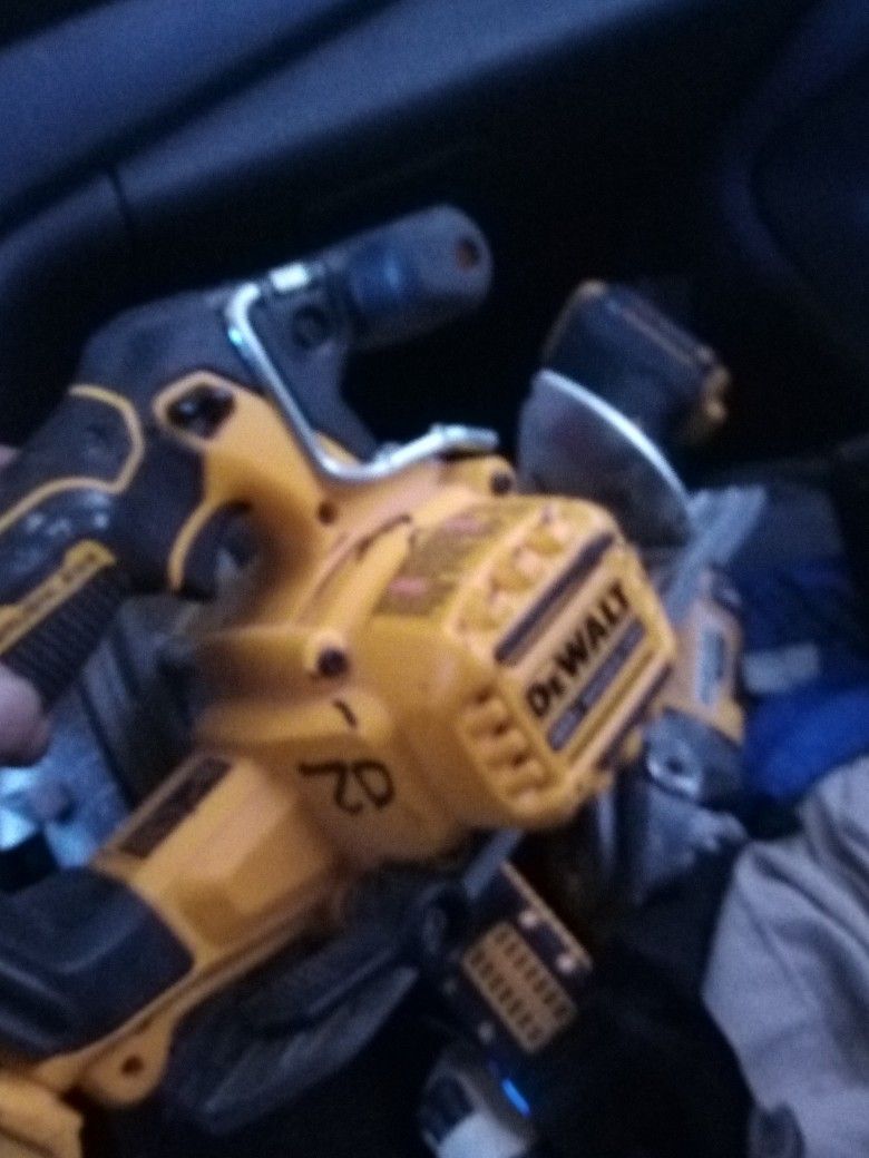 DeWalt Cordless Saw