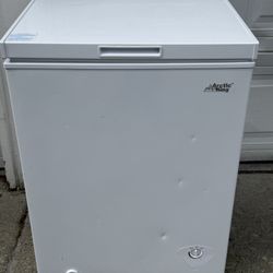 ArticKing 5cubic Ft  Deep Freezer