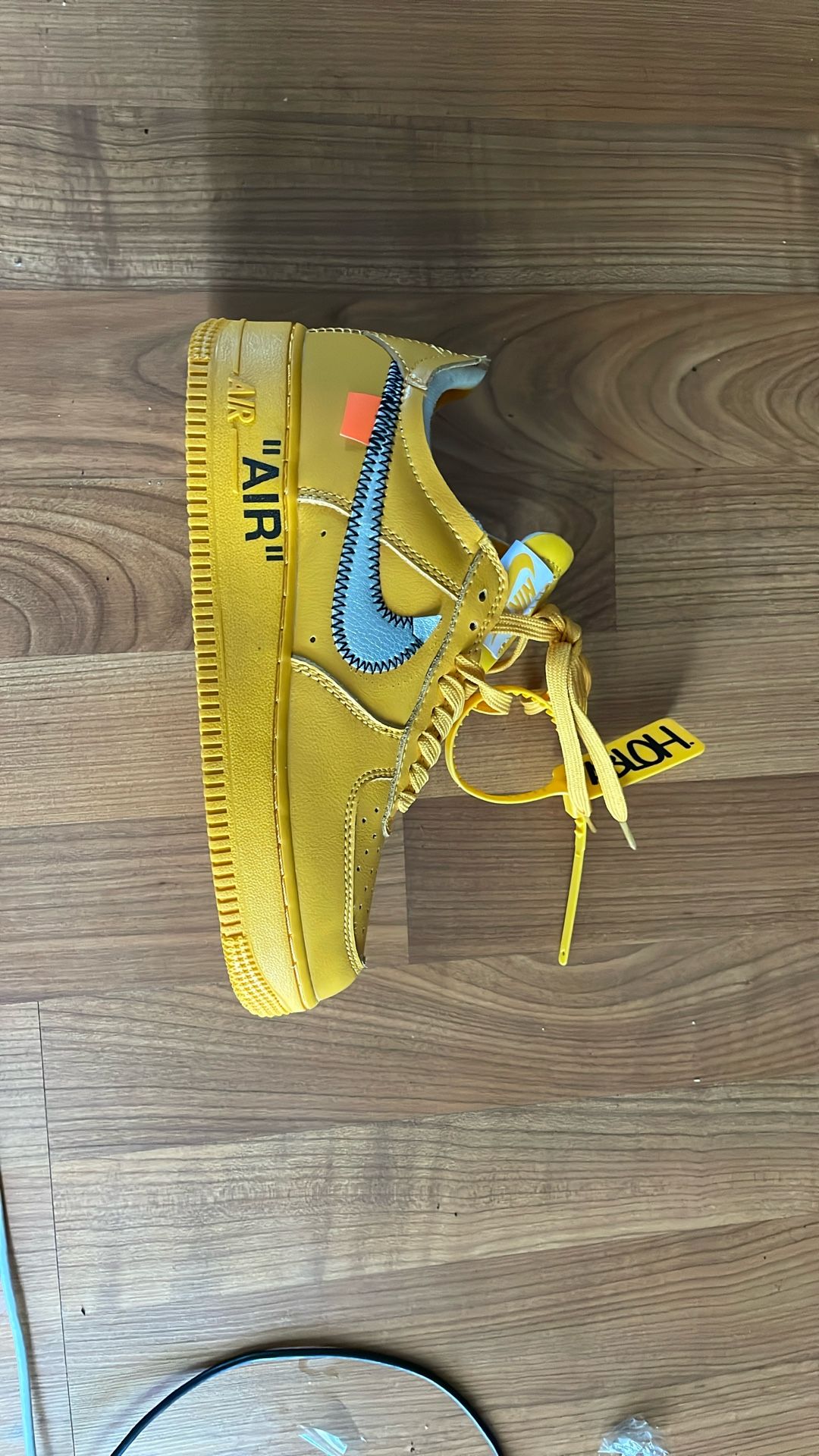 Off White Sneaker