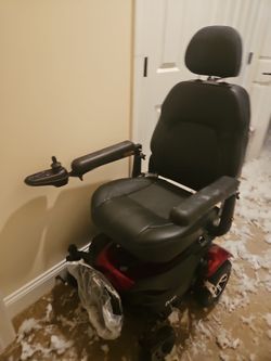 85% OFF Like NEW Electric Wheelchair