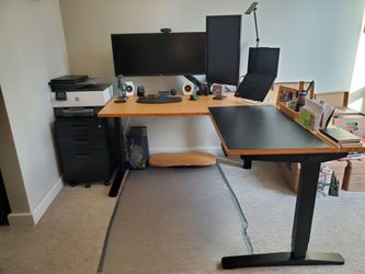 Uplift Desk