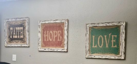 Set of 3 Decorative pics