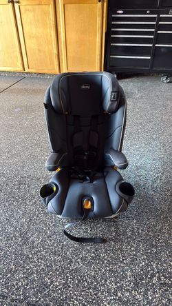 Car seat like new baby and booster seat 25 to 65 pounds