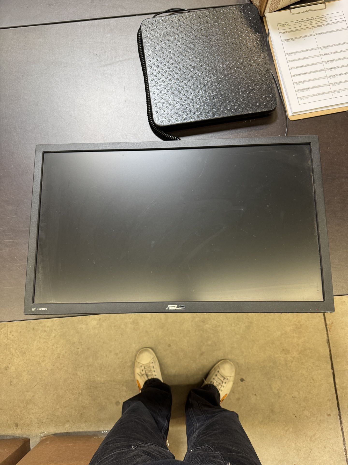 ASUS 27in Standing Monitor