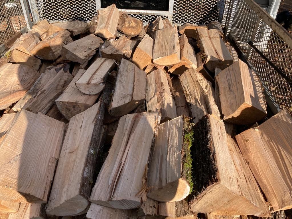 Seasoned Maple Firewood 