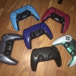 PS5 Controllers 
