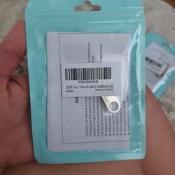 32 GB USB Drive 
