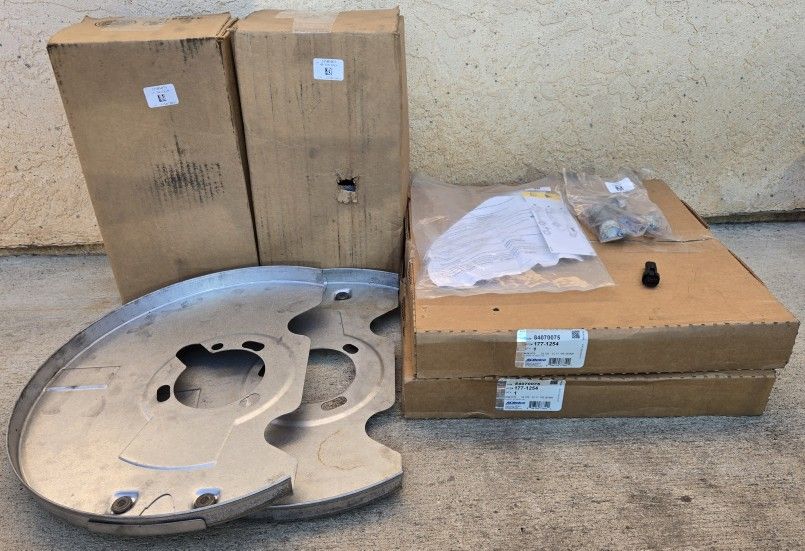 Chevrolet Silverado Tahoe 2019 - 24 Brembo Front 6 Piston Brake Upgrade System NEW !