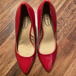 Scoop Red Pointy Pumps