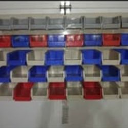 Akro-Mils Bins W/ Wall Rack