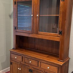 Solid wood cabinet