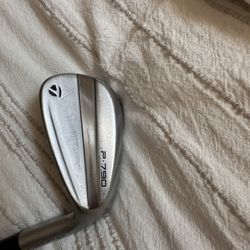 TaylorMade P790 A wedge