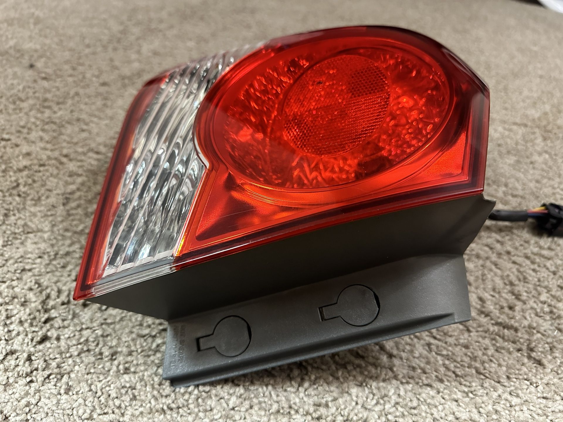 GM 2011-2016 Chevrolet Cruze Left Tail Light Assembly Driver Side (contact info removed)6