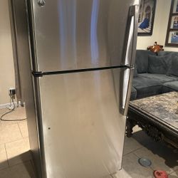 Refrigerator In Very Good Working Conditions 