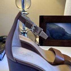 MK Michael Kors Size 9