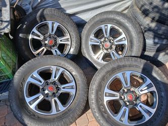 Juego de rines para trocas Toyota Tacoma 4Runer sequoia medida 17