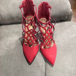 Red Heels 7.5 ** New **