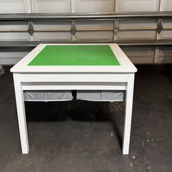 Kids play table 