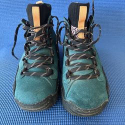 The North Face Women's Back-To-Berkeley III Sport Waterproof Boots SIZE W 6.5
