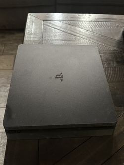 Playstation 4 (PS4)