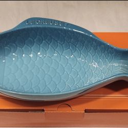 Le Creuset Caribbean Ombre Blue Medium Fish Bowl Serving Dish 10.5 Long NIB