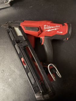 M18 FUEL 18-Volt Lithium-lon Brushless Cordless Gen I| 15-Gauge Angled Finish Nailer (Tool-Only)