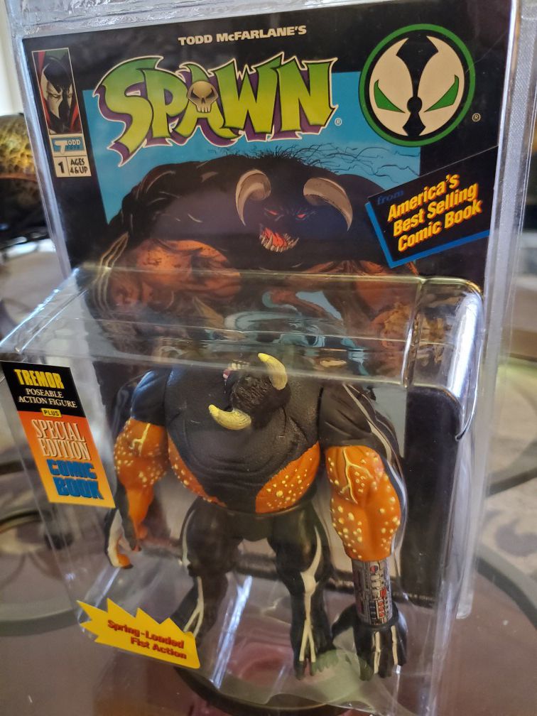 Spawn's Tremor Action Figure With Comic Book Vintage 1994 NIB OBO