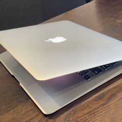 Apple MacBook Air 13” Core I5, 4GB Ram, 128GB Sss Flash Storage$200