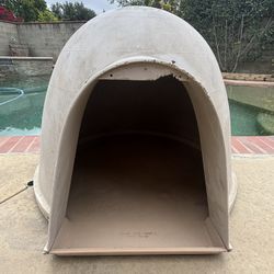 Igloo Dog House