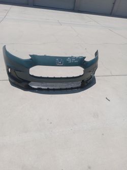 23 to 25 honda hr v front bumper and valance ( oem)