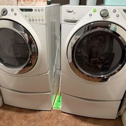 Whirlpool Duet Washer and Dryer Set 