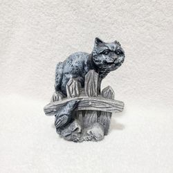 Creepy Cat On Fence Skulls Crow / Bird Halloween figurine statue bust 