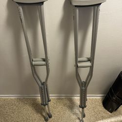 Crutches Set 