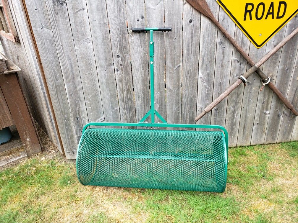 Peat Moss Roller
