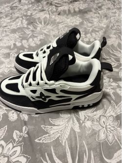Luis vuiton size US8.5 EUR42