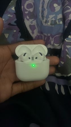 AirPods 4 ANC