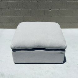 Gray Fabric Ottoman w/ Removable Plush Pillow Top 