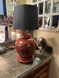 Heavy Asian red lacquer lamp, $60 pick up in Canyon country/Santa Clarita Cross posted MQ 20 inches high