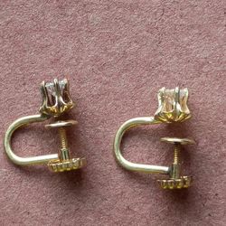 14k Old Screw Diamonds Beautiful Screw Back Earrings 