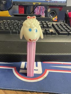 Rare Vintage No Feet Lambchop Pez Dispenser pat#3.9 Made In Yugoslavia