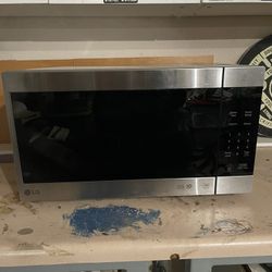 LG Stainless Steel Microwave 2.0 cu.ft. 1200-Watt - Countertop 